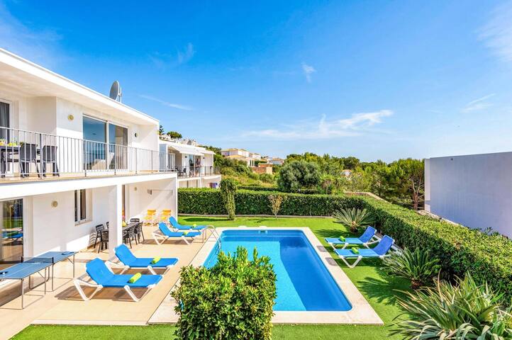 Villa Grace by Villa Plus gallery image 2