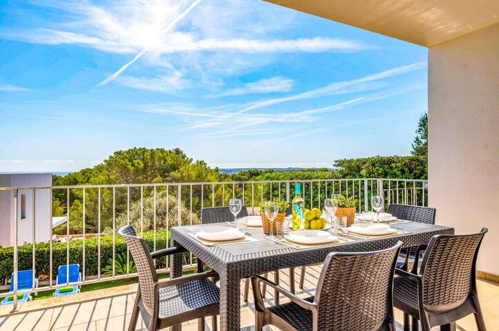 Villa Grace by Villa Plus gallery image 3