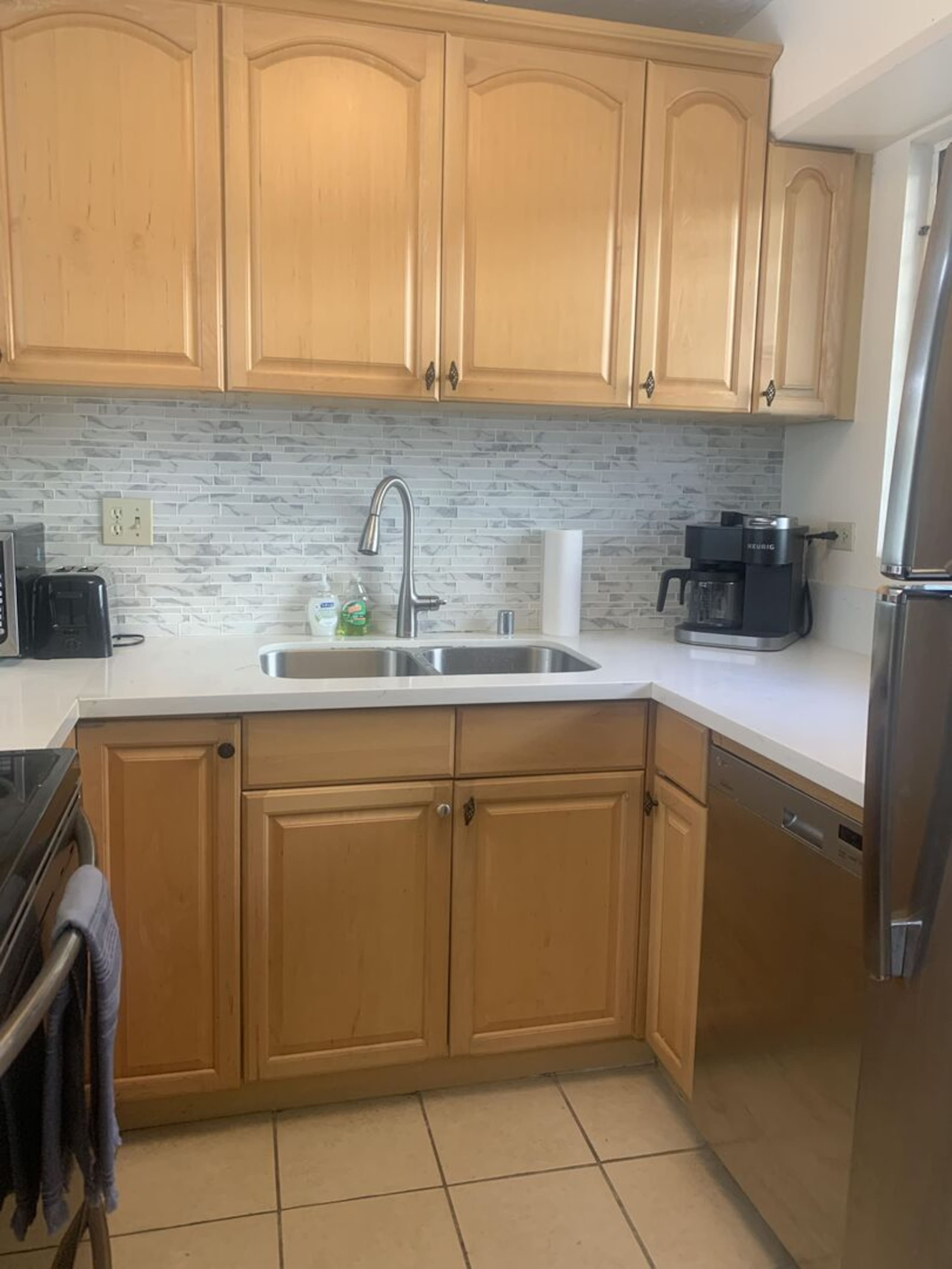 Condo in Honolulu · ★4.48 · 2 bedrooms · 4 beds · 1 private bath - Image 10