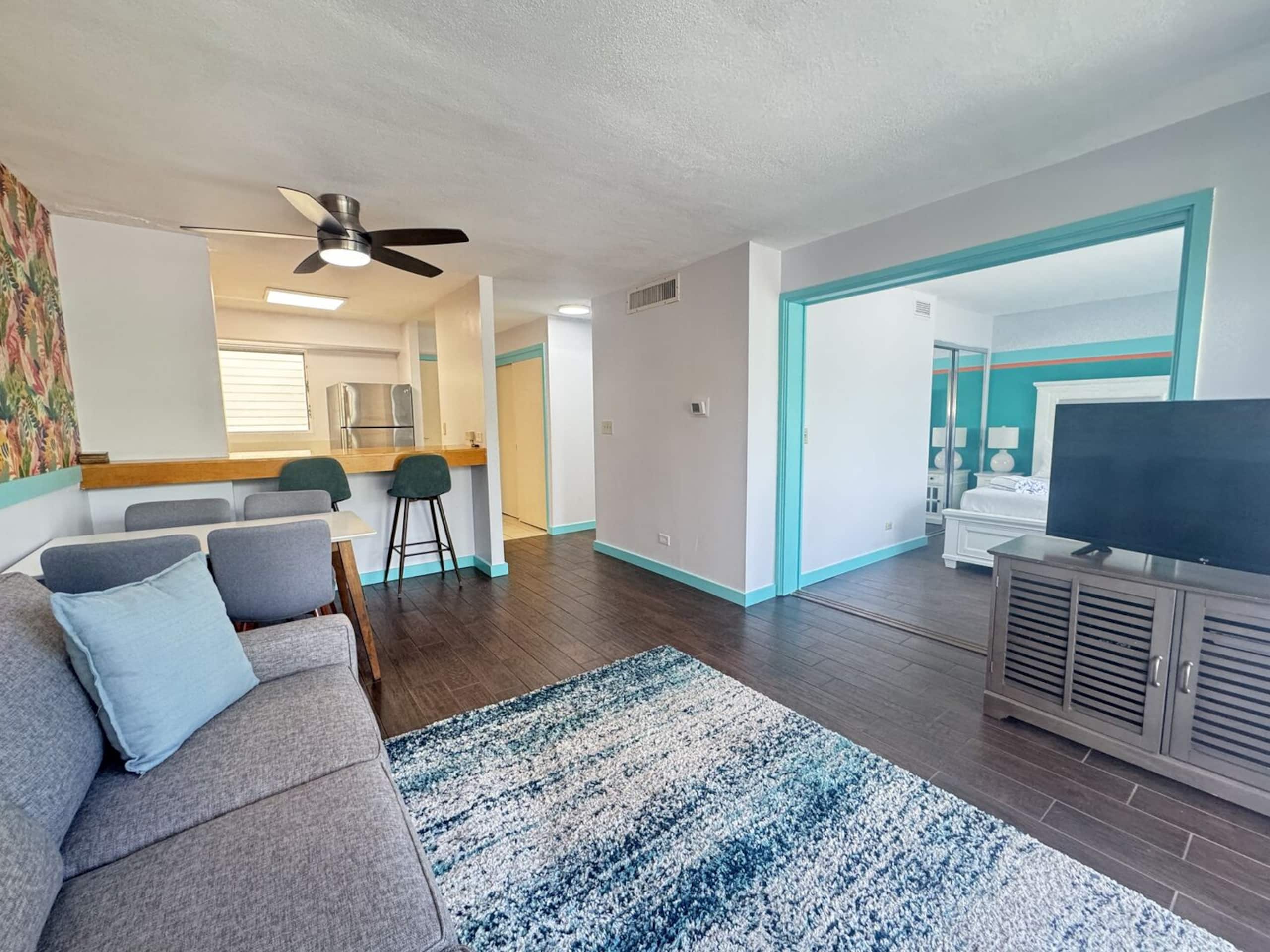 Condo in Honolulu · ★4.48 · 2 bedrooms · 4 beds · 1 private bath - Image 4