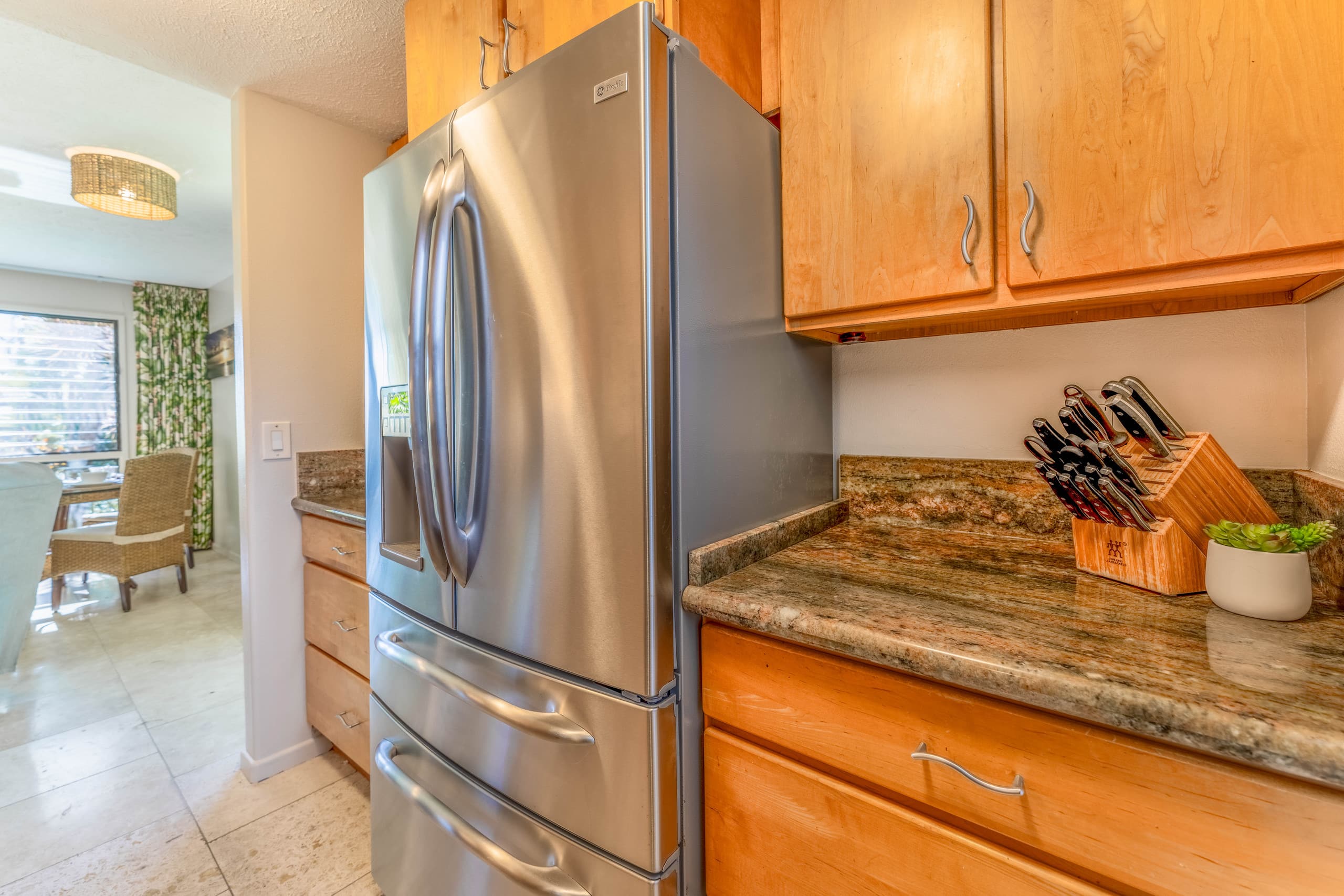 Condo in Wailuku · ★4.74 · 2 bedrooms · 4 beds · 2 baths - Image 9