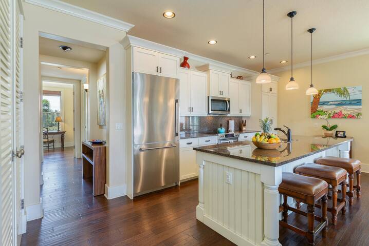 3BR/3BA Villa, Central A/C, 5 Minute Walk To Beach gallery image 3