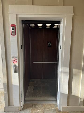 3BR/3BA Villa, Central A/C, 5 Minute Walk To Beach gallery image 4