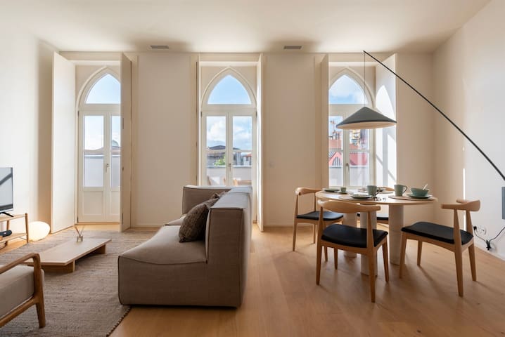 Tripas-Coração: Mouzinho32 3rd Floor Apt E