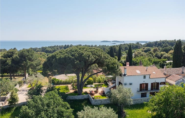 Listing in Rovinj
