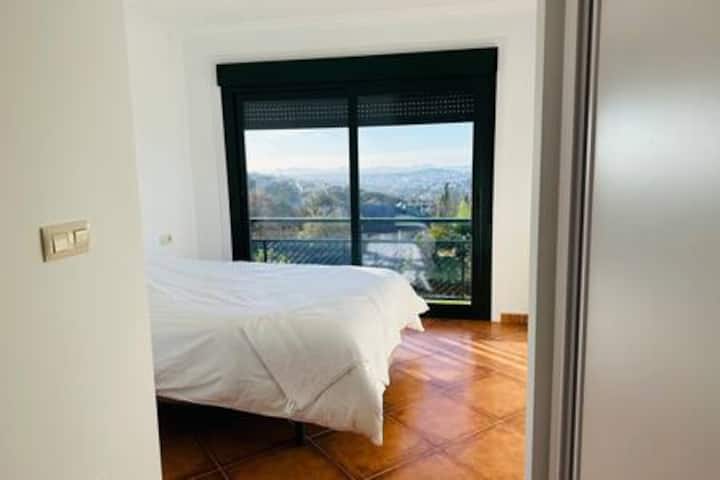 0ec43ac5 dd5e 4d3c ba97 ef62ea931f6f