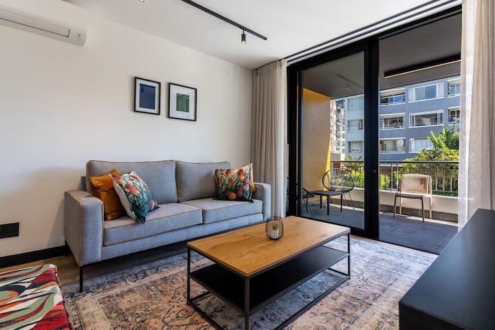 305 Hall – 2 Bedroom Apartment with Parking Onsite