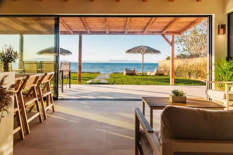Beachfront Villa in Corfu - Seascape House
