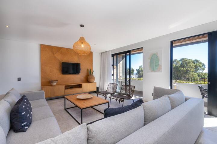 Penthouse Paradise gallery image 2