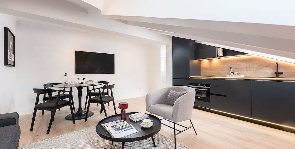 Homeclub | Modern Apartment in Salamanca