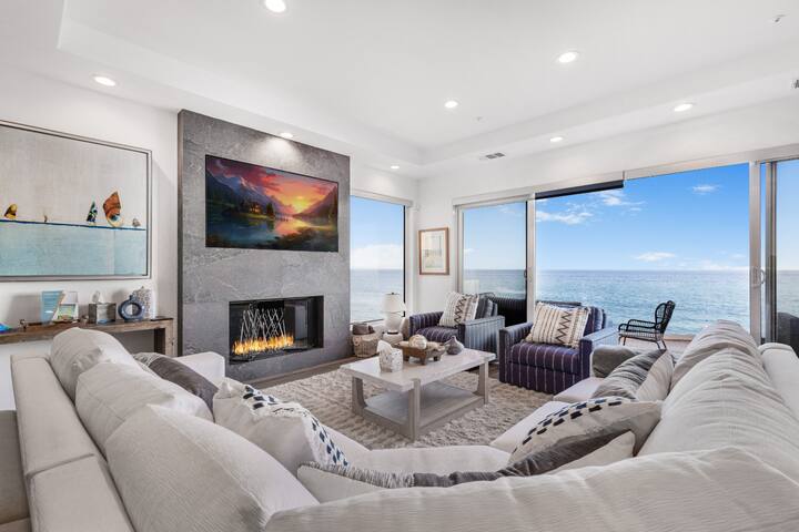 Malibu Beachfront Bliss with Coastline Views gallery image 3