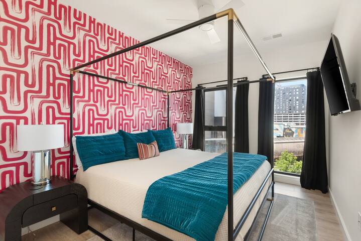 Hype at The Hyve near the Gulch and Broadway gallery image 2