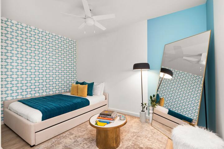 Hype at The Hyve near the Gulch and Broadway gallery image 5