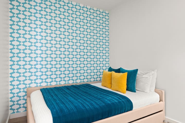 Queen + Twin trundle - מצעים פריכים ומצעים איכותיים מחכים לכם אחרי יום של כיף בנאשוויל.