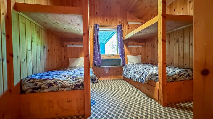 El dormitorio 3 tiene dos camas individuales.