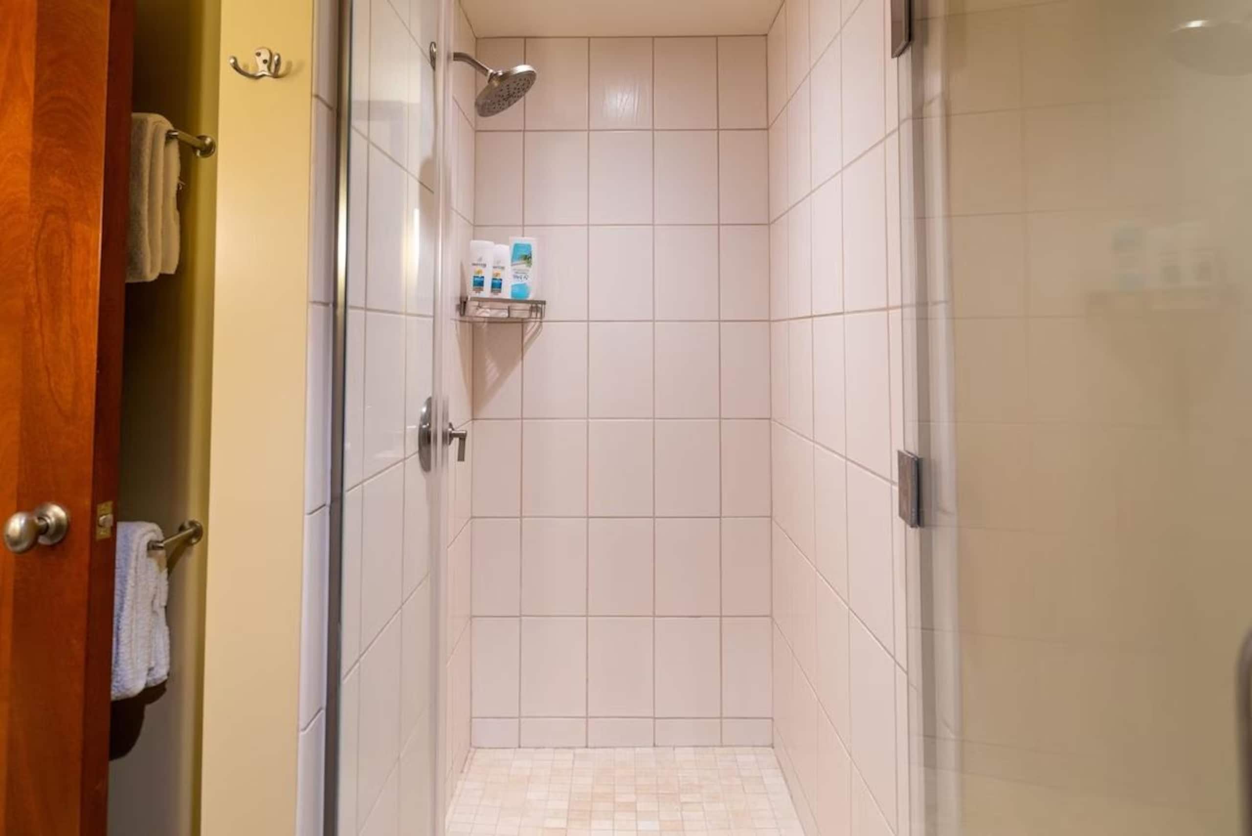 Villa in Kapolei · ★5.0 · 3 bedrooms · 5 beds · 3 private baths - Image 19
