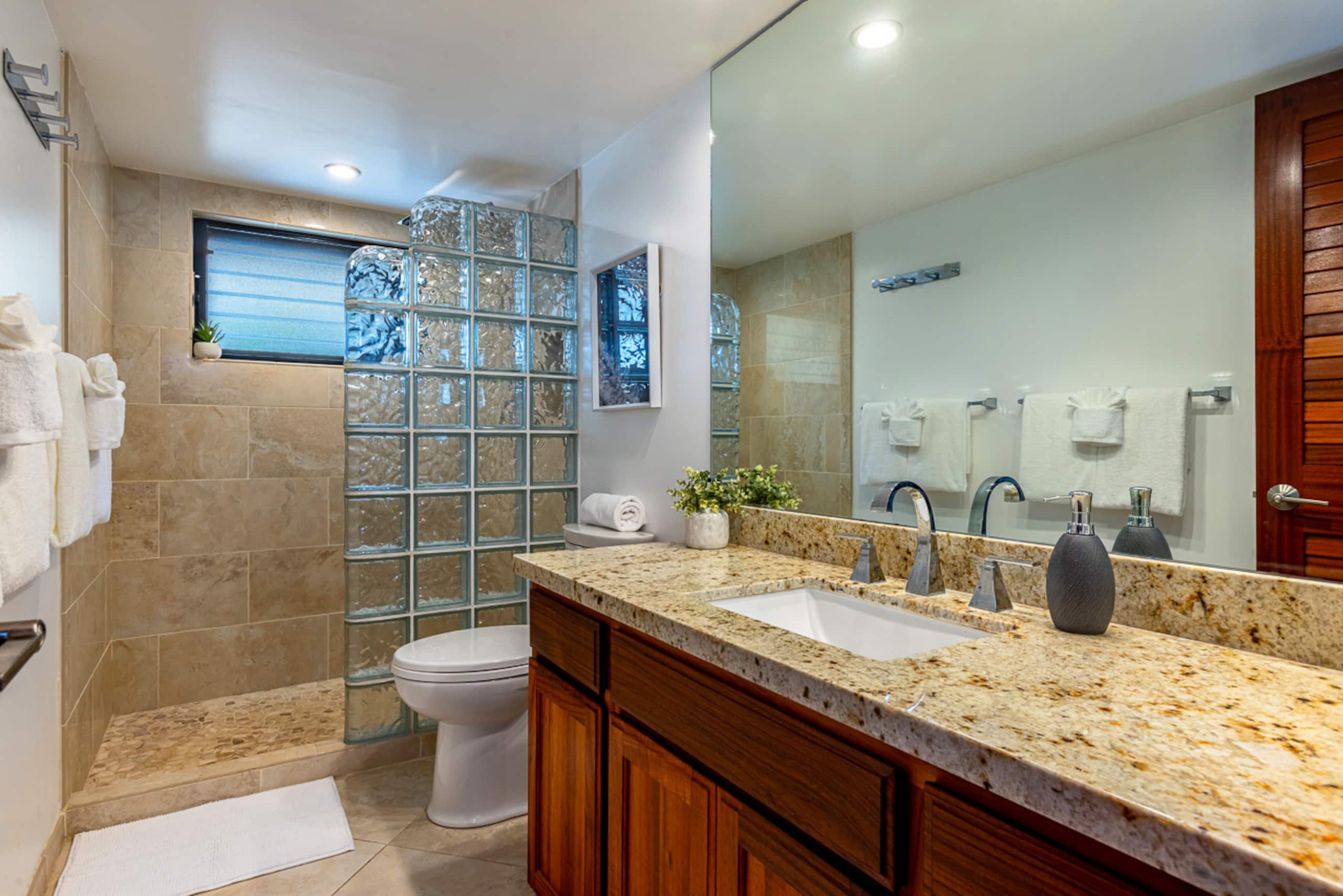 Condo in Wailea · ★4.75 · 2 bedrooms · 3 beds · 2 baths - Image 26