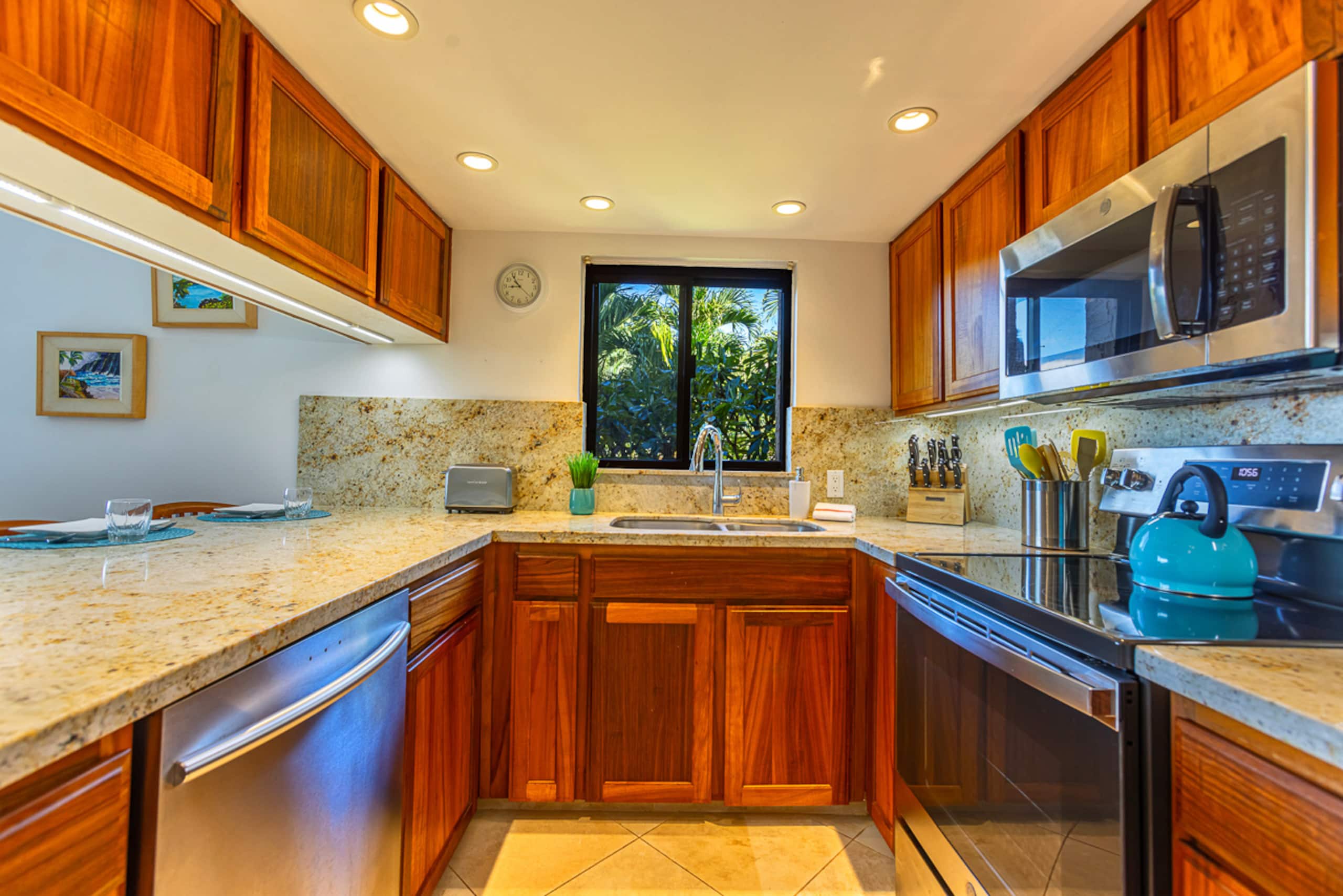 Condo in Wailea · ★4.75 · 2 bedrooms · 3 beds · 2 baths - Image 14