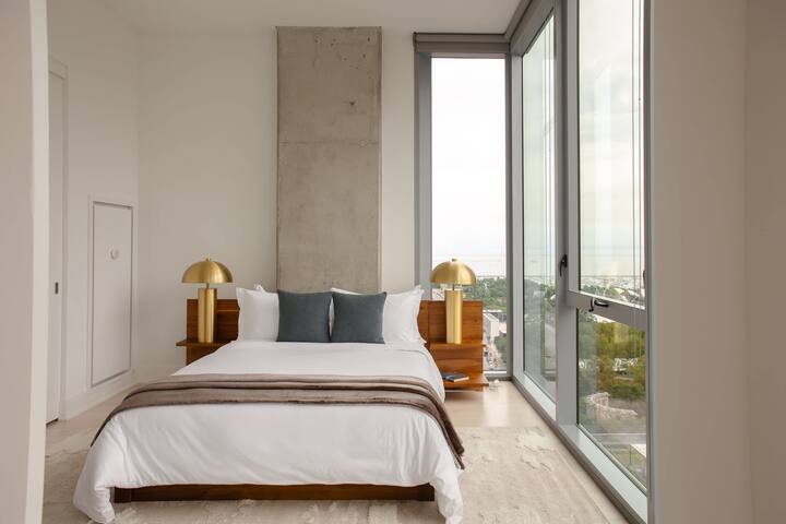 Iconic Downtown Penthouses Getaway + City Views gallery image 3