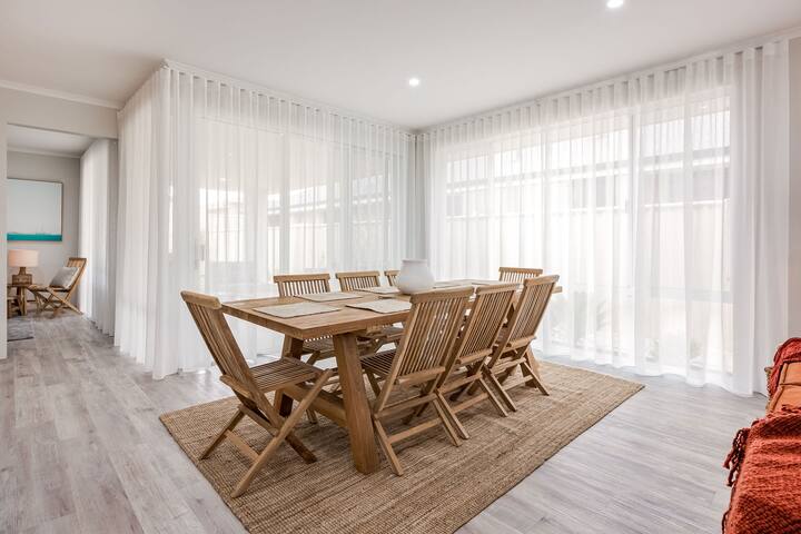 Summer Daze Dunsborough gallery image 5