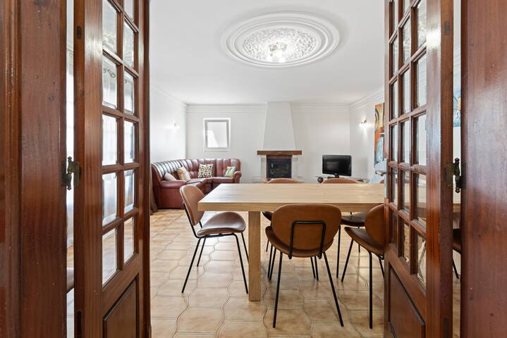 Charming and Calm House – 5 minutes from the Beach gallery image 3