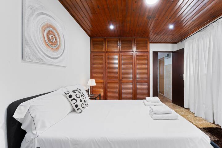 Charming and Calm House – 5 minutes from the Beach gallery image 5