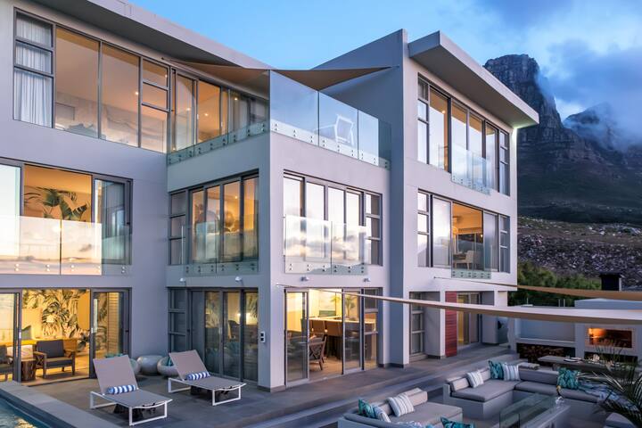 Breathtaking Coastal Villa Atlantic Horizons gallery image 2