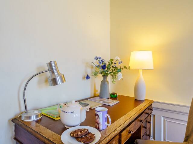 3 Bed in Edinburgh (79008) gallery image 5