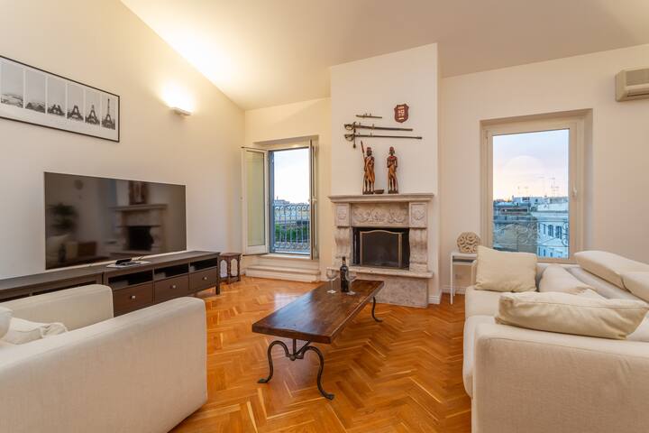 Skyline Penthouse with Private Rooftop gallery image 5