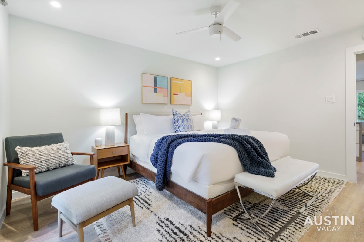Close to Barton Springs + Zilker | King BR + Patio