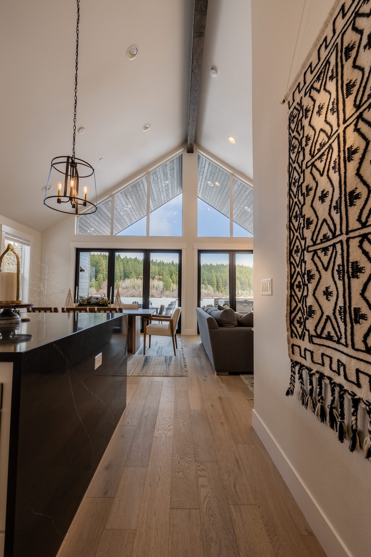 Cabin at the Farm with Views & Private Apartment Houses for Rent in Cle Elum, Washington