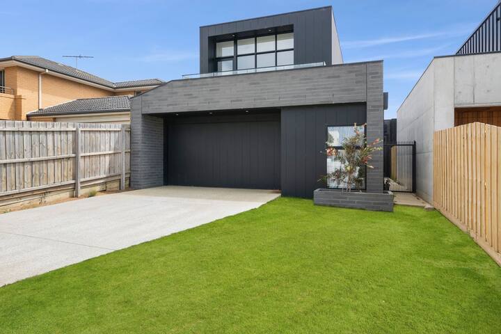 Anderson Prime Location gallery image 2