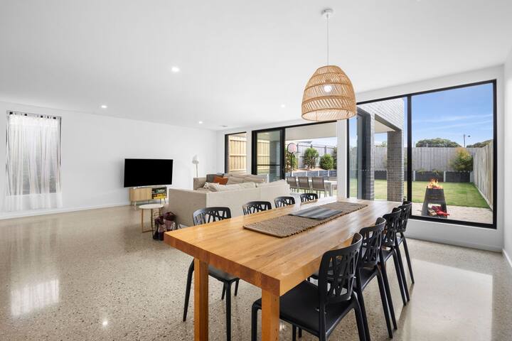 Anderson Prime Location gallery image 3