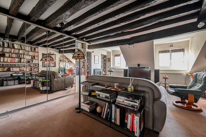 Paris Rentals managed Airbnb listing 2