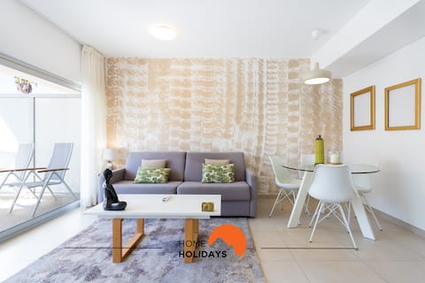 #200 Panoramic Apartment | City & Sea Views
