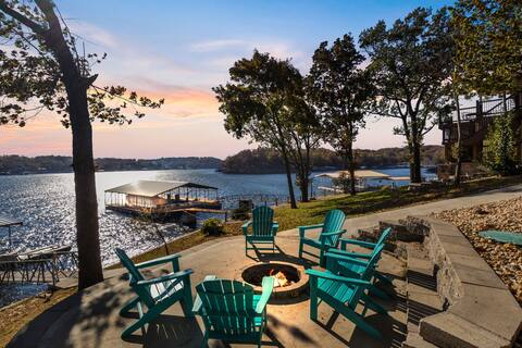 Expansive Decks, Firepit, Stunning Views All Over