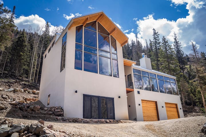 Taos Love managed Airbnb listing 1