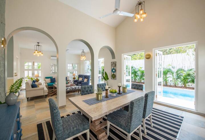 Dining area image 1