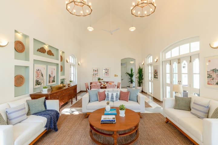Living room image 4