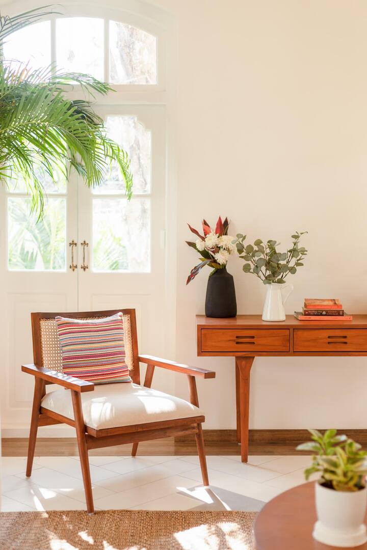 Living room image 1