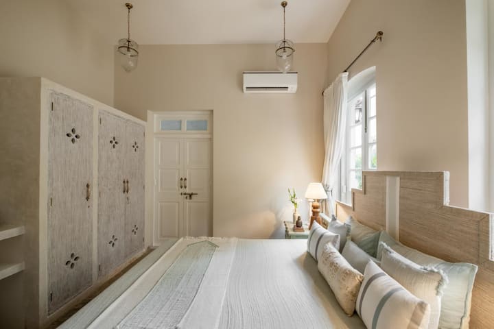 Bedroom 3 image 1