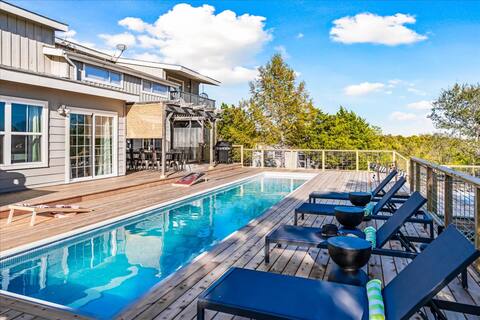 Luxe Farmhouse ~ Hot Tub + Pool ~ On 5 Acres!