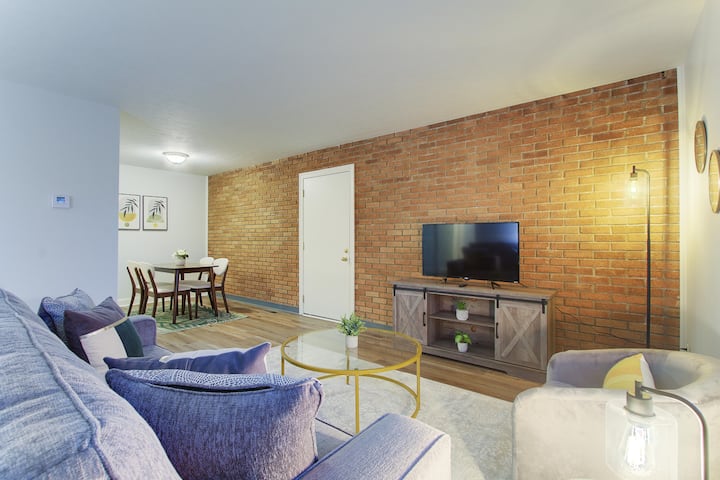 2BR First Floor | Hall of Fame & North Canton
