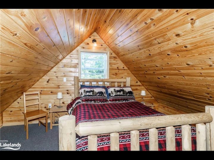 Queen bed loft