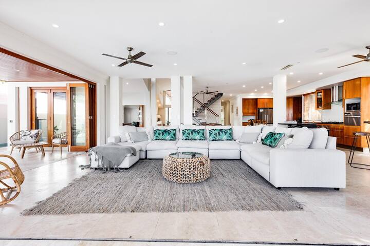 Luxurious, tropical Haven Mooloolaba gallery image 3