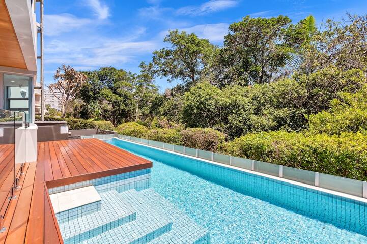 BEACH01- Mooloolaba Beachfront with Private Pool gallery image 4