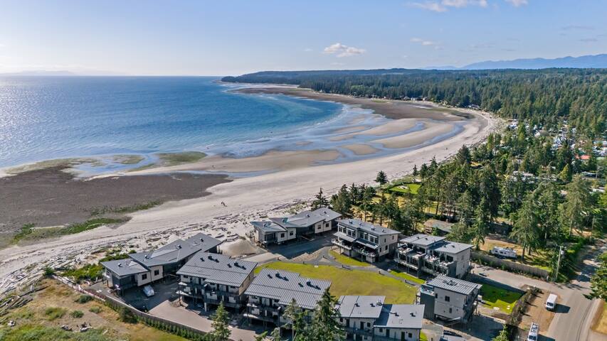 The Beach House at Saratoga managed Airbnb listing 1