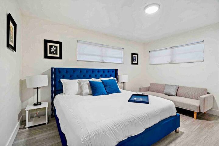 4BR villa w/ private pool & outdoor movie nights gallery image 3