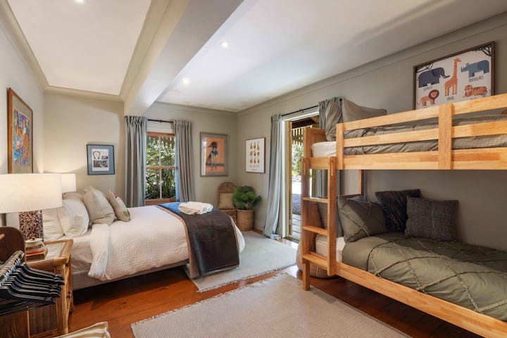 Chambre avec lits superposés