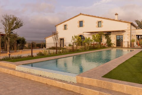 Can BufÍ, Amazing country house with indoor pool